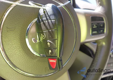 2013 Jeep Grand Cherokee Laredo z USA, uszkodzony, nr VIN 1C4RJFAG3DC537355